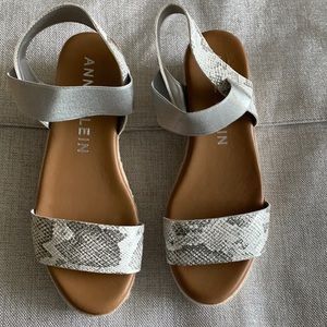 3/$30 - Like new Anne Klein "Cait" espadrilles